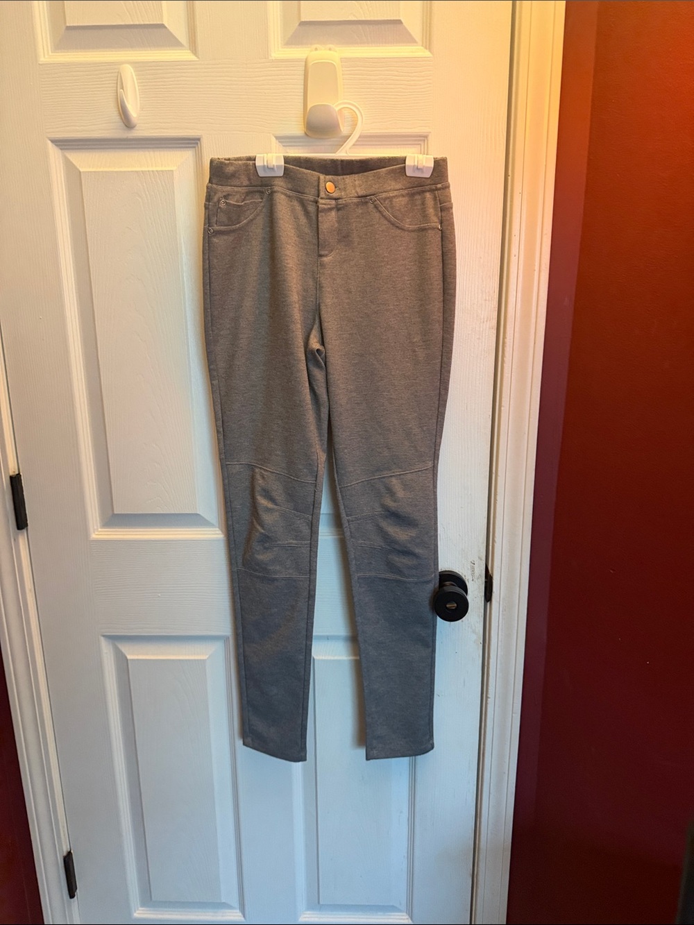 New York & Company Gray Skinny Stretch Jeans